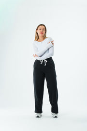 Women’s Relaxed Fit Sweatpants – Jet Black