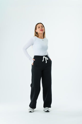 Women’s Relaxed Fit Sweatpants – Jet Black