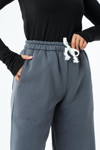 Women’s Relaxed Fit Sweatpants – Charcoal Grey